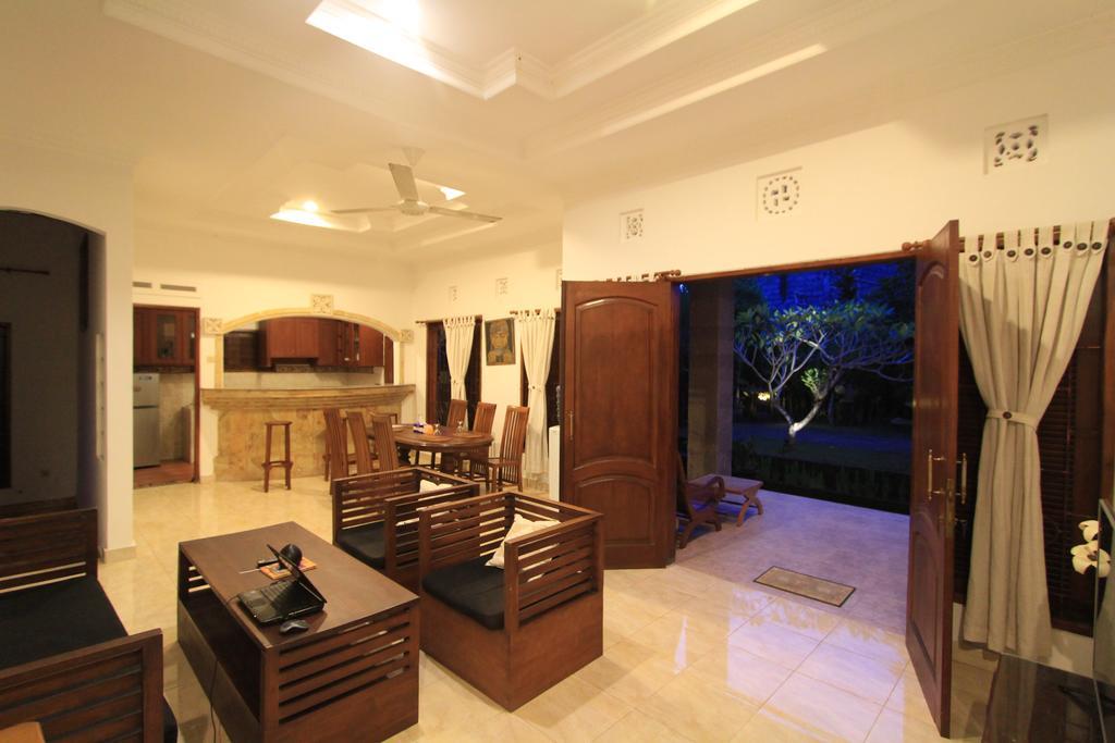 Graha Rusni Vila Ubud Exterior foto