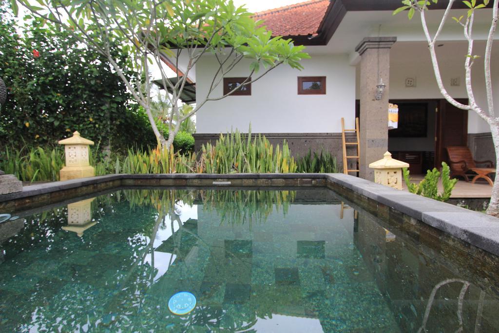 Graha Rusni Vila Ubud Exterior foto